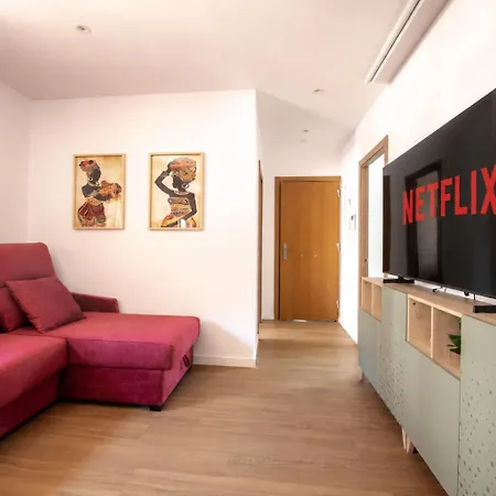Lujo, 8 Pax Patinetes, Netflix, Wifi Y Parking *
