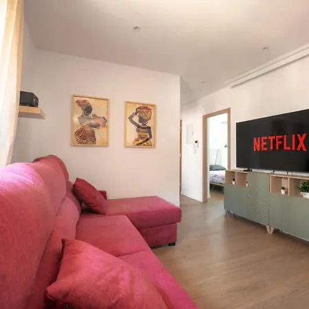 Apartman Lujo, 8 Pax Patinetes, Netflix, Wifi Y Parking