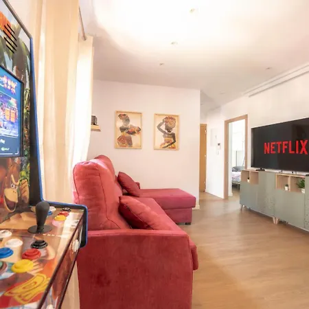 Lujo, 8 Pax Patinetes, Netflix, Wifi Y Parking Apartment *