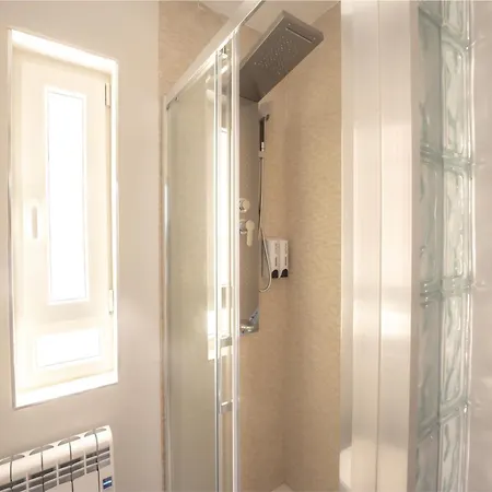 Apartman Lujo, 8 Pax Patinetes, Netflix, Wifi Y Parking Oviedo